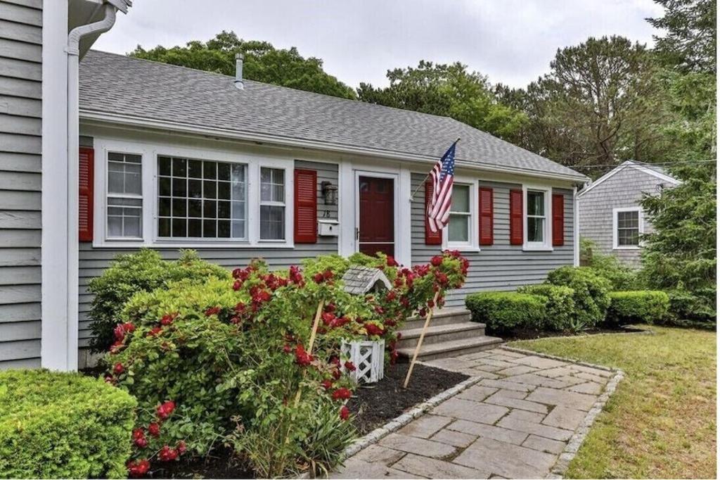 A Cozy Cape House Steps To Restaurants & Beaches ~1.4 Miles Down Scenic Roads Yarmouth Port 外观 照片