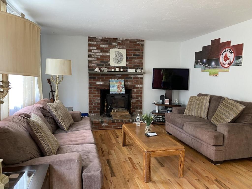 A Cozy Cape House Steps To Restaurants & Beaches ~1.4 Miles Down Scenic Roads Yarmouth Port 外观 照片