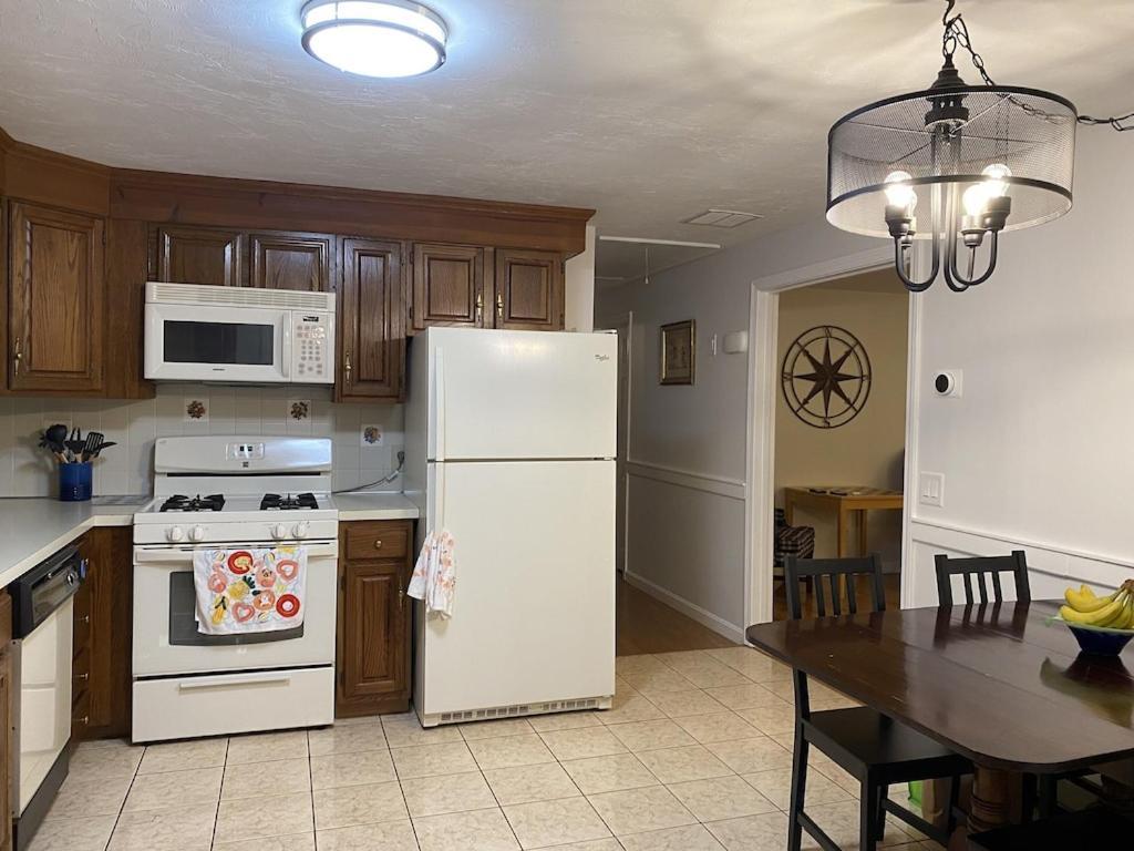 A Cozy Cape House Steps To Restaurants & Beaches ~1.4 Miles Down Scenic Roads Yarmouth Port 外观 照片